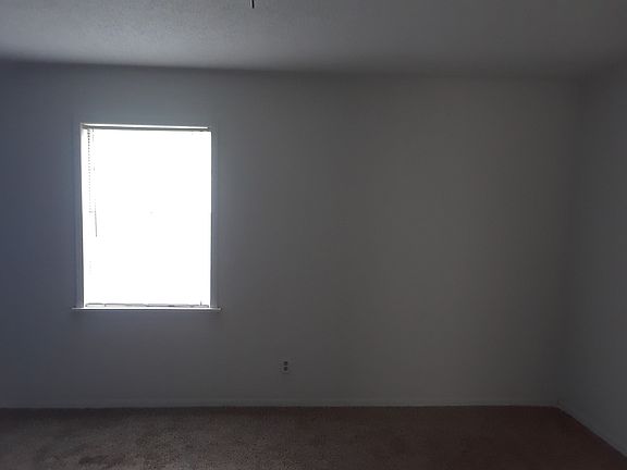 5th image of 1203 College St APT 208