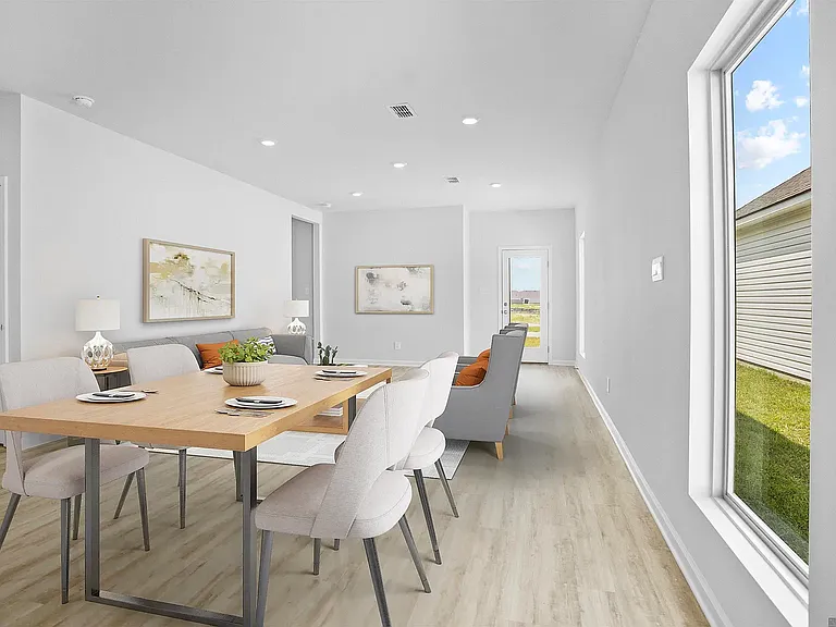 1122 Renova Dr — Photo 3