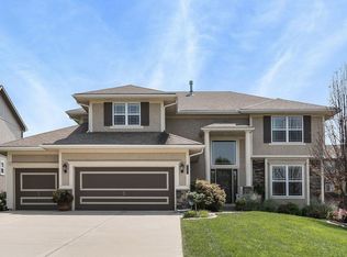 2707 SW 9th Ter, Lees Summit, MO 64081