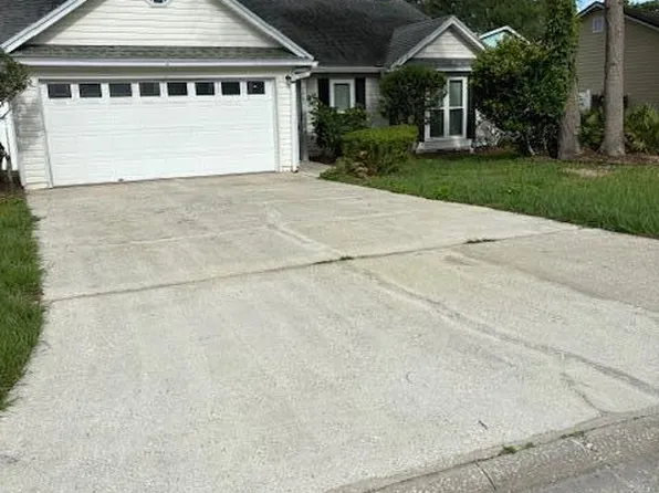 560 E SERENADE Circle E, Jacksonville, FL 32225