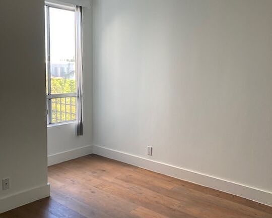 5th image of 884 Palm Ave APT 109