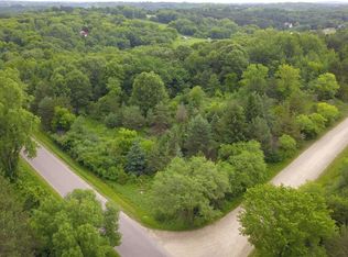 526 Birch Ln, Hudson, WI 54016