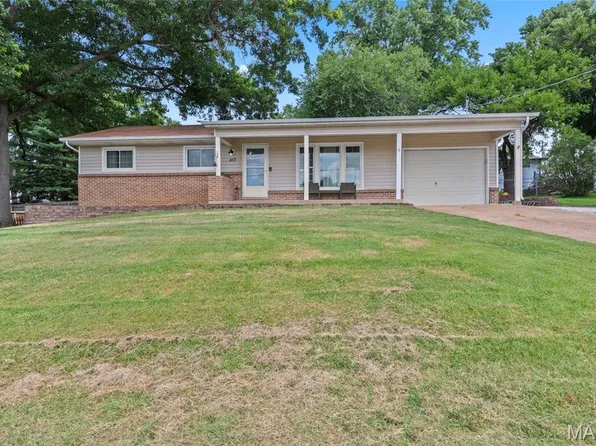 1117 Nelda Dr, Imperial, MO 63052