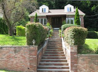 59 S Washington Ave, Hartsdale, NY 10530