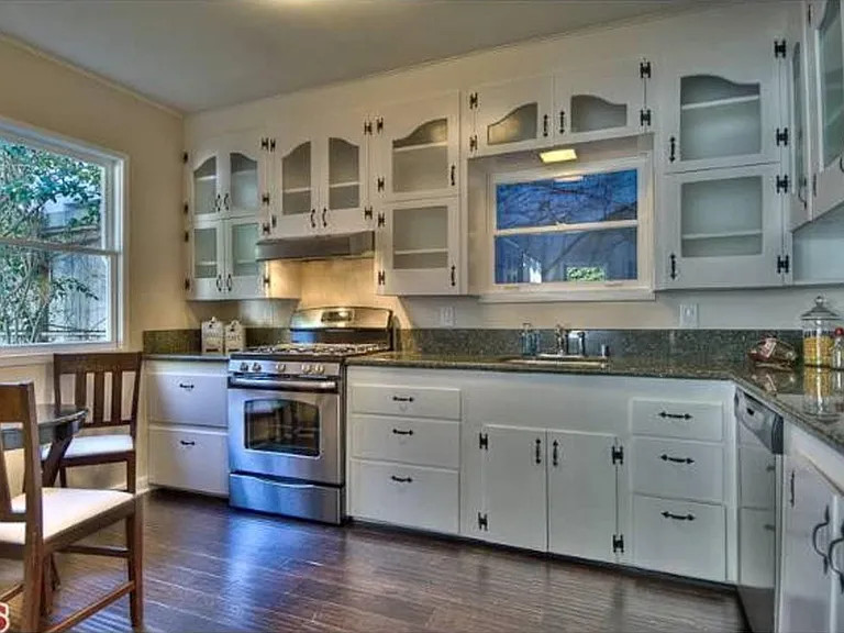 4323 Laurelgrove Ave — Photo 49