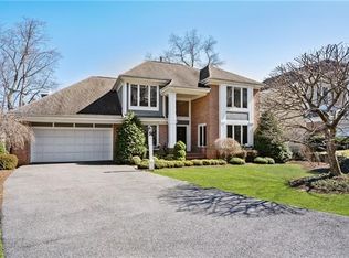 19 Hidden Pond Dr, Rye Brook, NY 10573