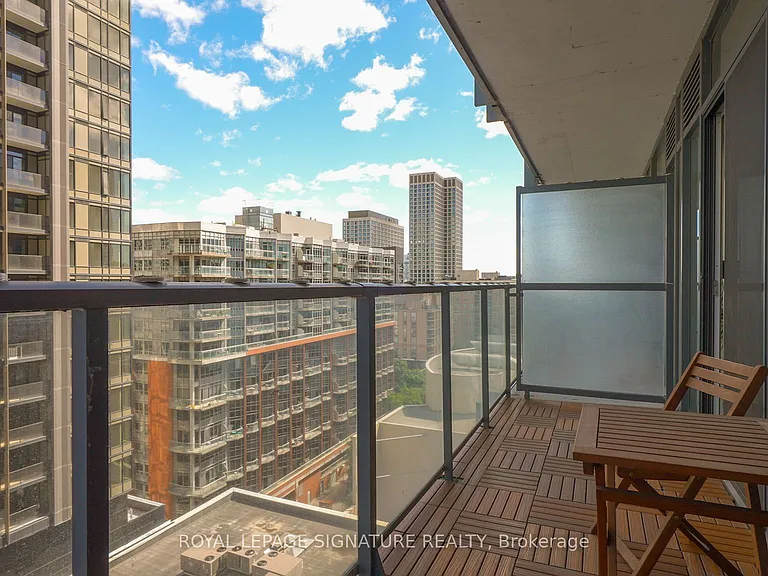 105 George St #1214 — Photo 6