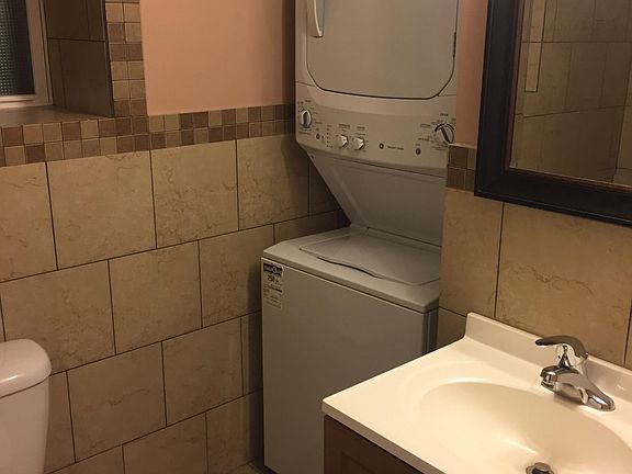2nd image of 5138 N Albany Ave #G