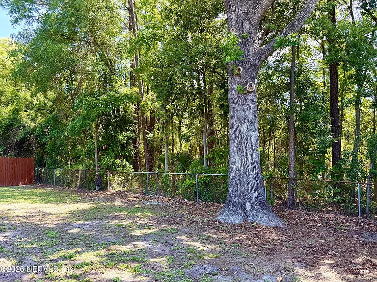 2909 Lauderdale Dr E — Photo 20