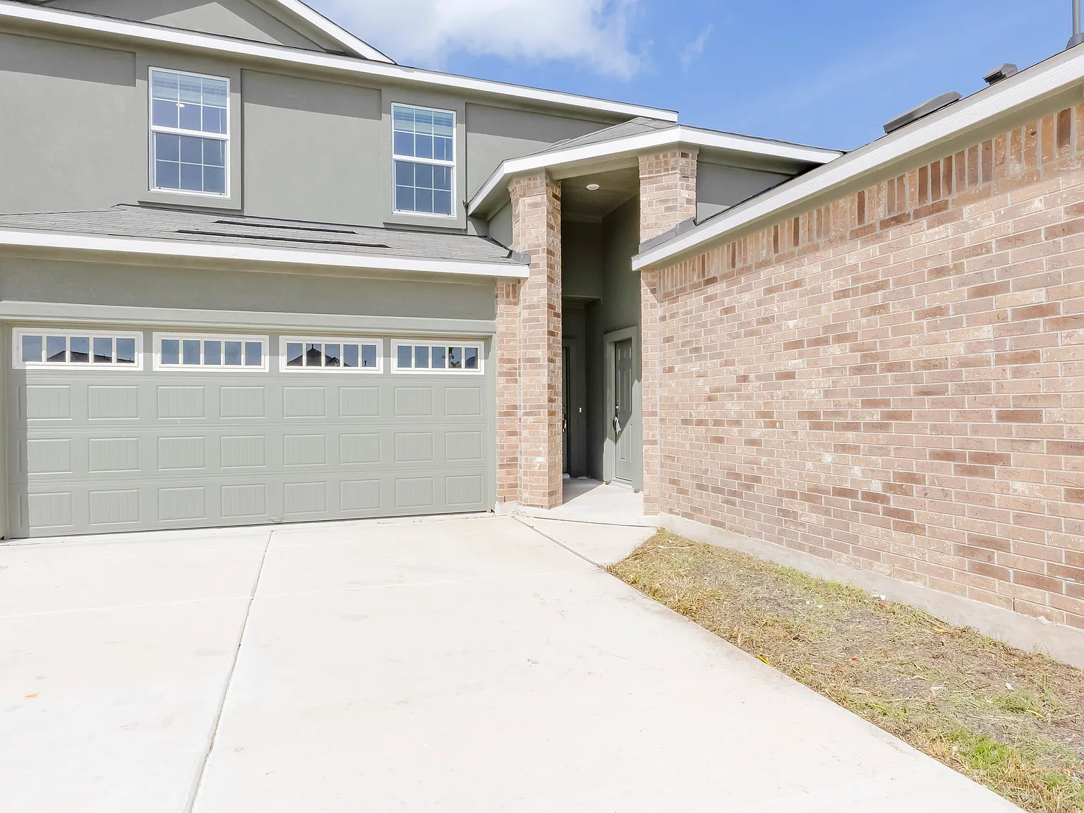 5 bed, 3.5 bath, 2956 sqft, $2,825 — Photo 4
