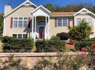 15 Derose Ln, Chester, NY 10918