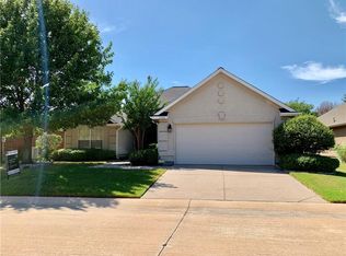 9304 Orangewood Trl, Denton, TX 76207