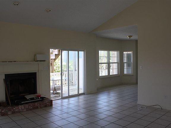 4th image of 1206 Via Deluna Dr