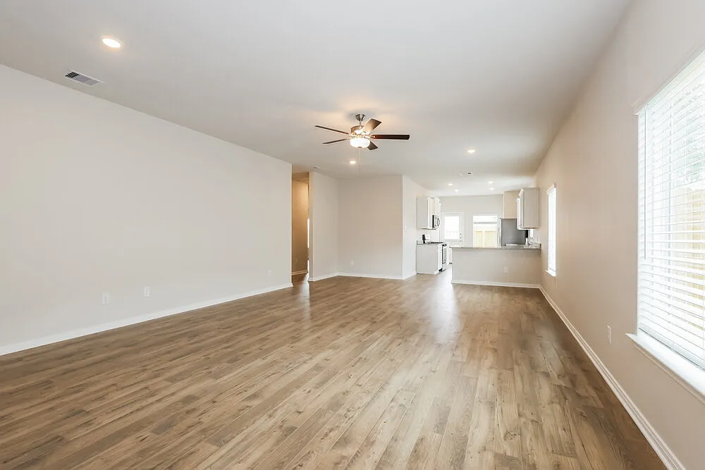 4 bed, 2.0 bath, 1793 sqft, $1,795 — Photo 4