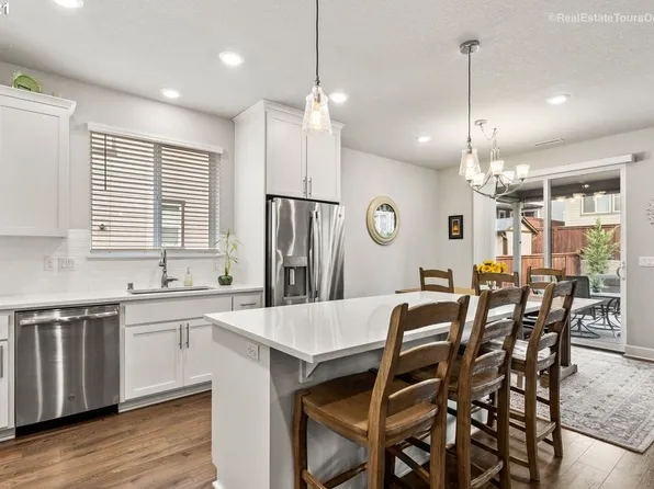4756 S 19th St, Ridgefield, WA 98642