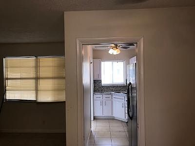 4th image of 1818 Rodman St APT 3J