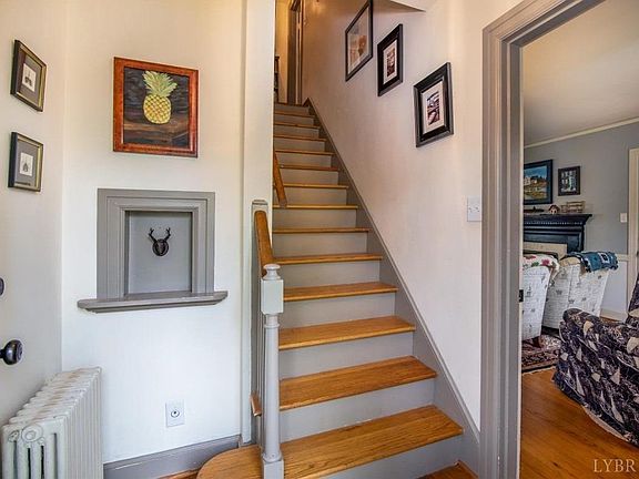 4th image of 1832 Clayton Ave