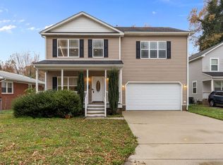 13 Douglas St, Hampton, VA 23663