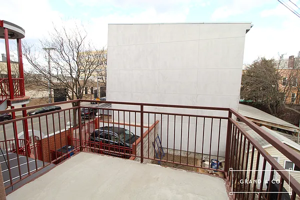 Rented by Grand & Co. | media 15