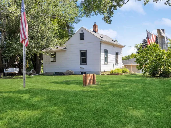 2710 Westedge Blvd, Mound, MN 55364