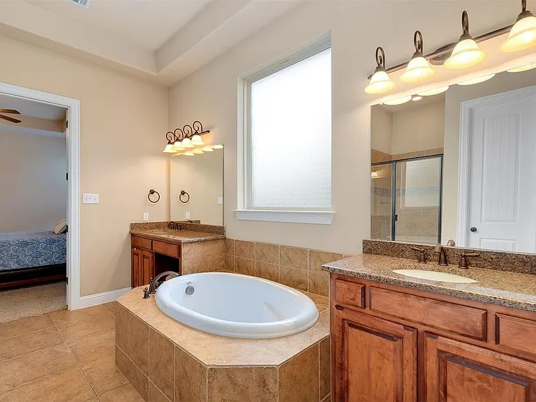 12813 Sherbrooke Dr — Photo 22