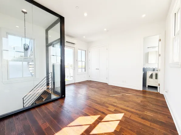 333 Tompkins Avenue image 31 of 33