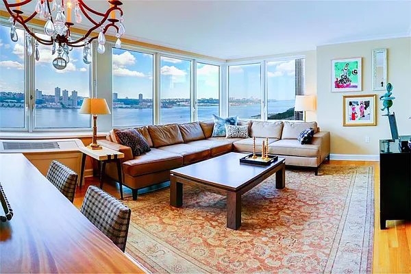Sold by R New York | media 1