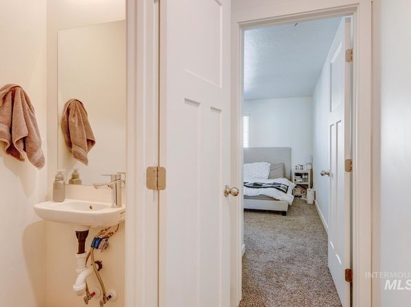 meridian-idaho-2054610567 picture