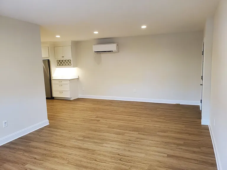 207 W Main St #1 — Photo 7