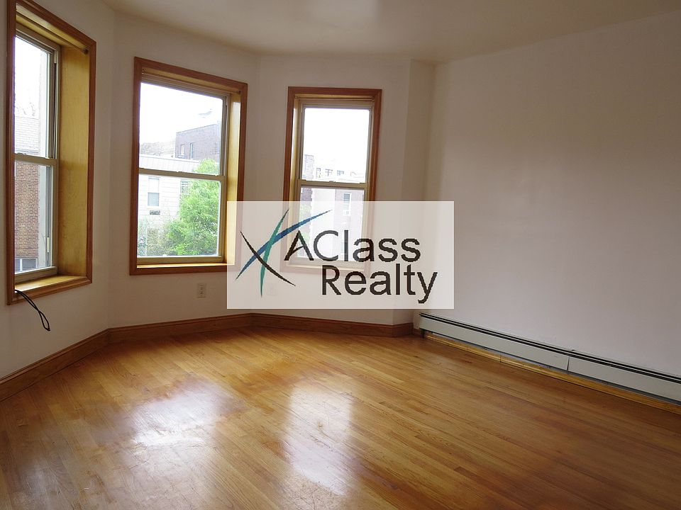 1st image of 3430 32nd St