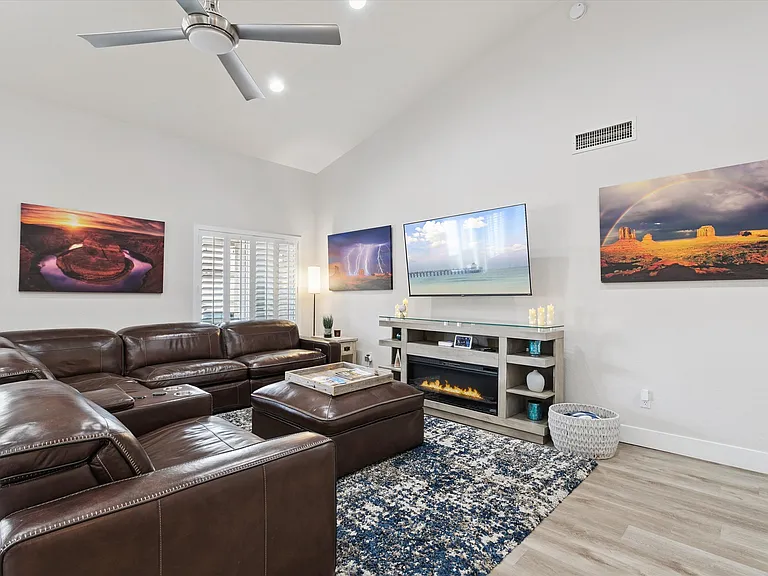 4637 E Fernwood Ct — Photo 31