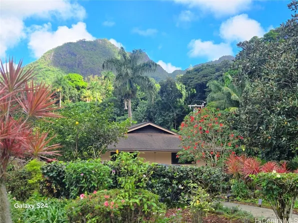 1290 Puualoha St, Kailua, HI 96734