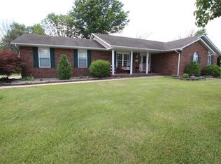 34131 Ryan Ct, Brighton, IL 62012