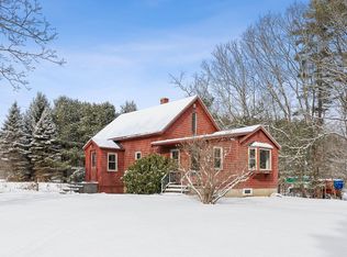 65 Lower Mast Landing Rd, Freeport, ME 04032