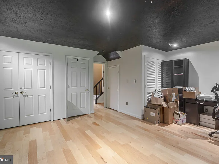 8329 Wades Way — Photo 3