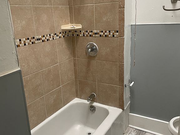 5th image of 2828 Ellicott Dr