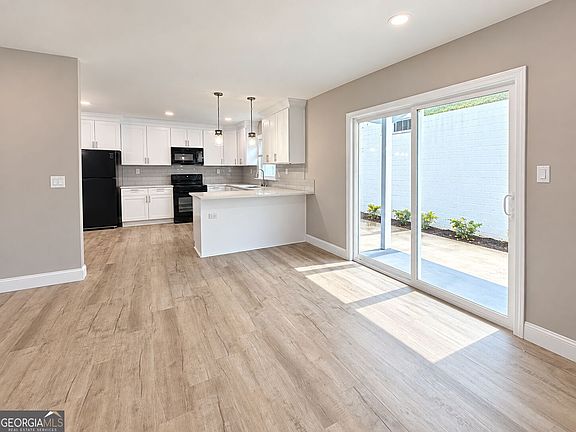 2nd image of 1014 Highland Ave