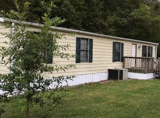 473 Midway Rd, Alum Creek, WV 25003