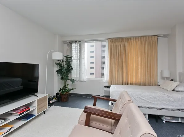 747 Amana St APT 810, Honolulu, HI 96814