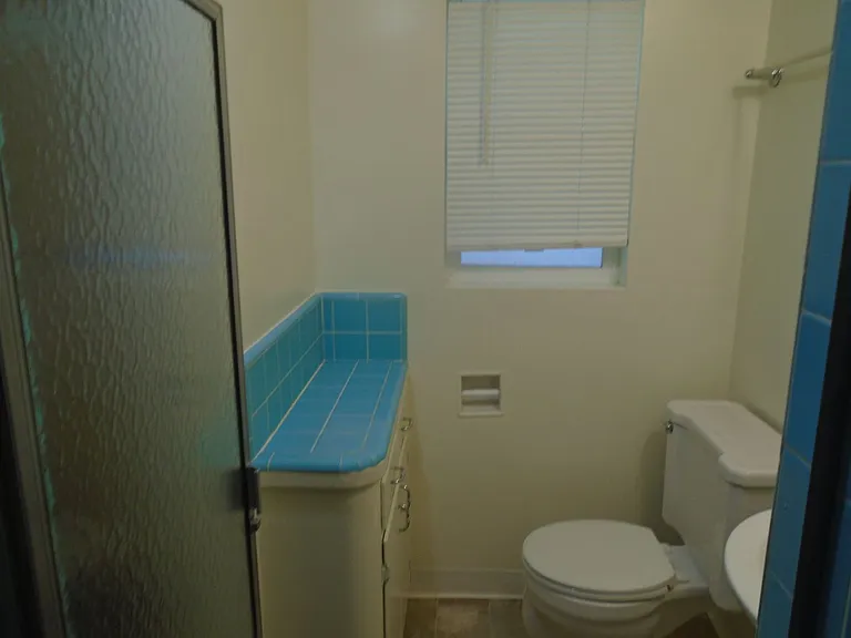 2714 Cedar St — Photo 10
