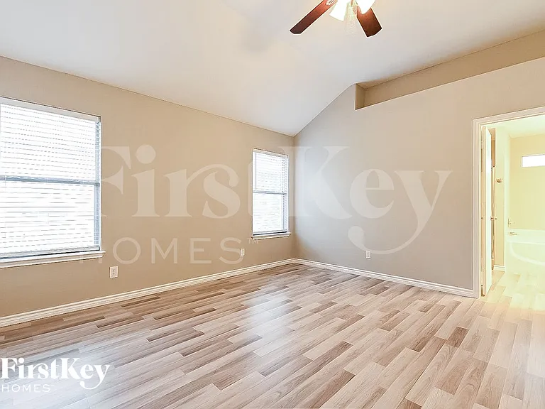 1731 Reynolds St — Photo 10