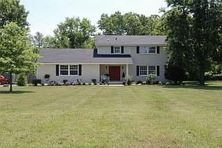 1st image of 1220 Gen Macarthur Dr