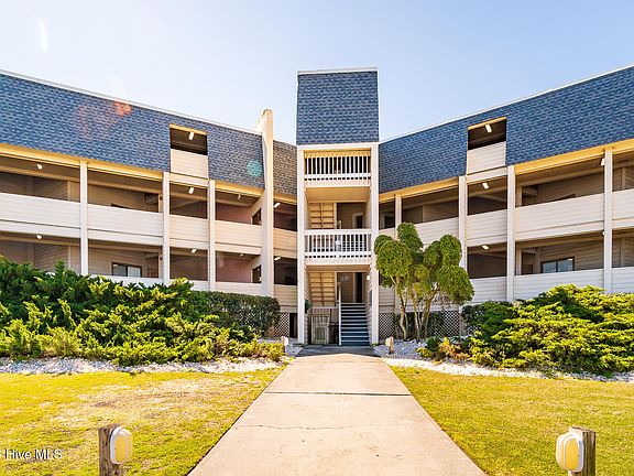 2nd image of 1904 E Fort Macon Road #156