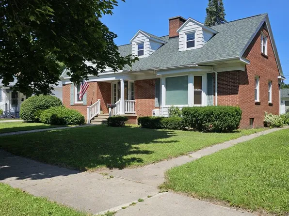 208 W Burnside St, Caro, MI 48723