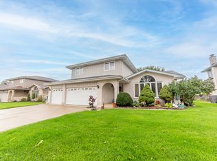 342 Wild Rose Ln, Romeoville, IL 60446