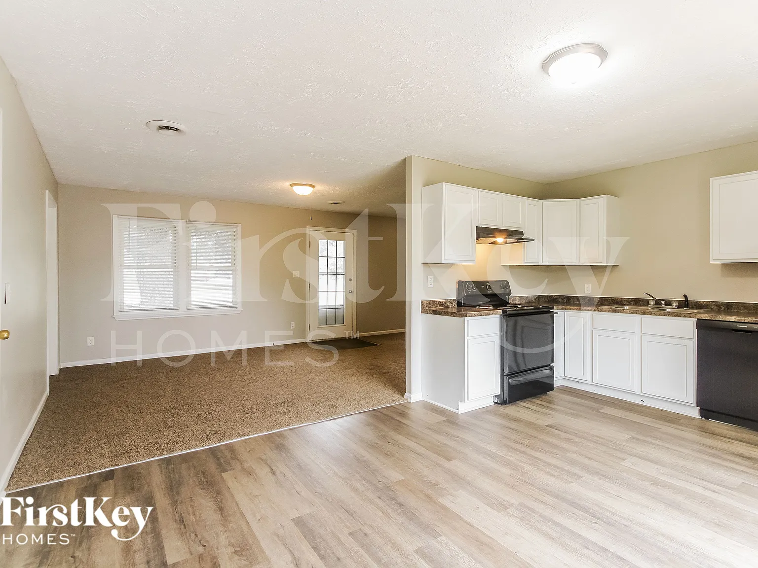 3 bed, 1.0 bath, 1225 sqft, $1,585 — Photo 4