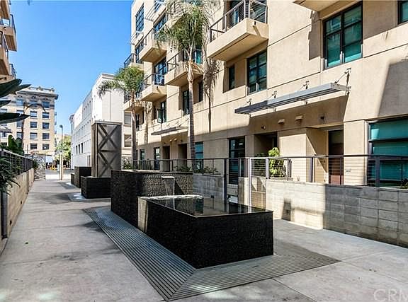 2nd image of 133 The Promenade N Unit 423