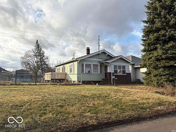 2nd image of 513 E Centennial Ave