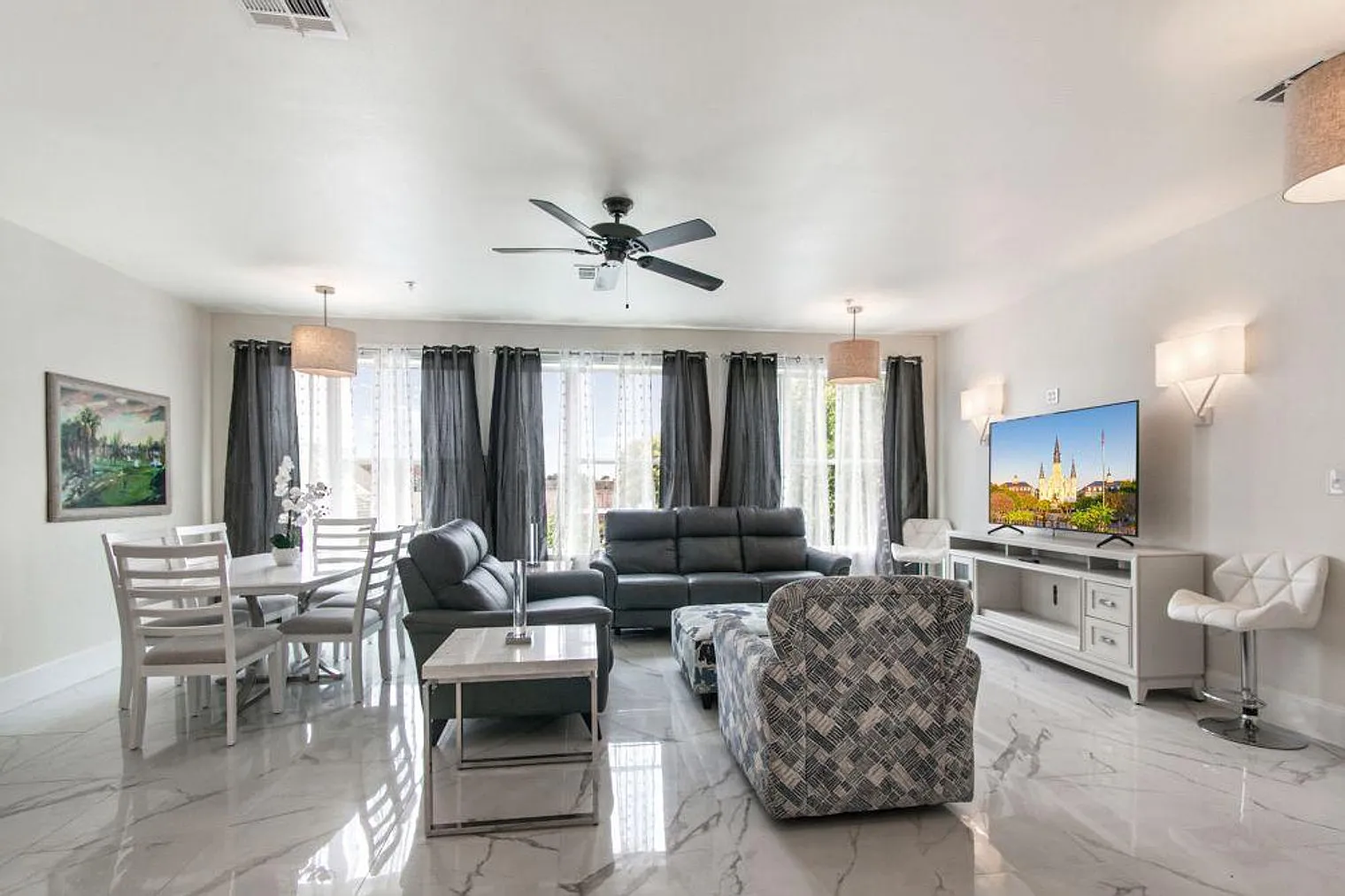 4 bed, 3.0 bath, 2292 sqft, $6,600 — Photo 1