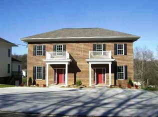 262 & 264 W Main St, Dandridge, TN 37725